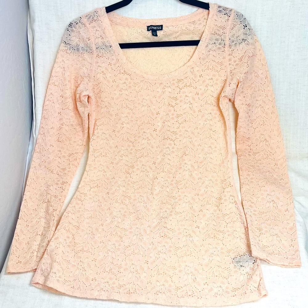 EXPRESS Pink Lace long Sleeve Top SIZE M USED